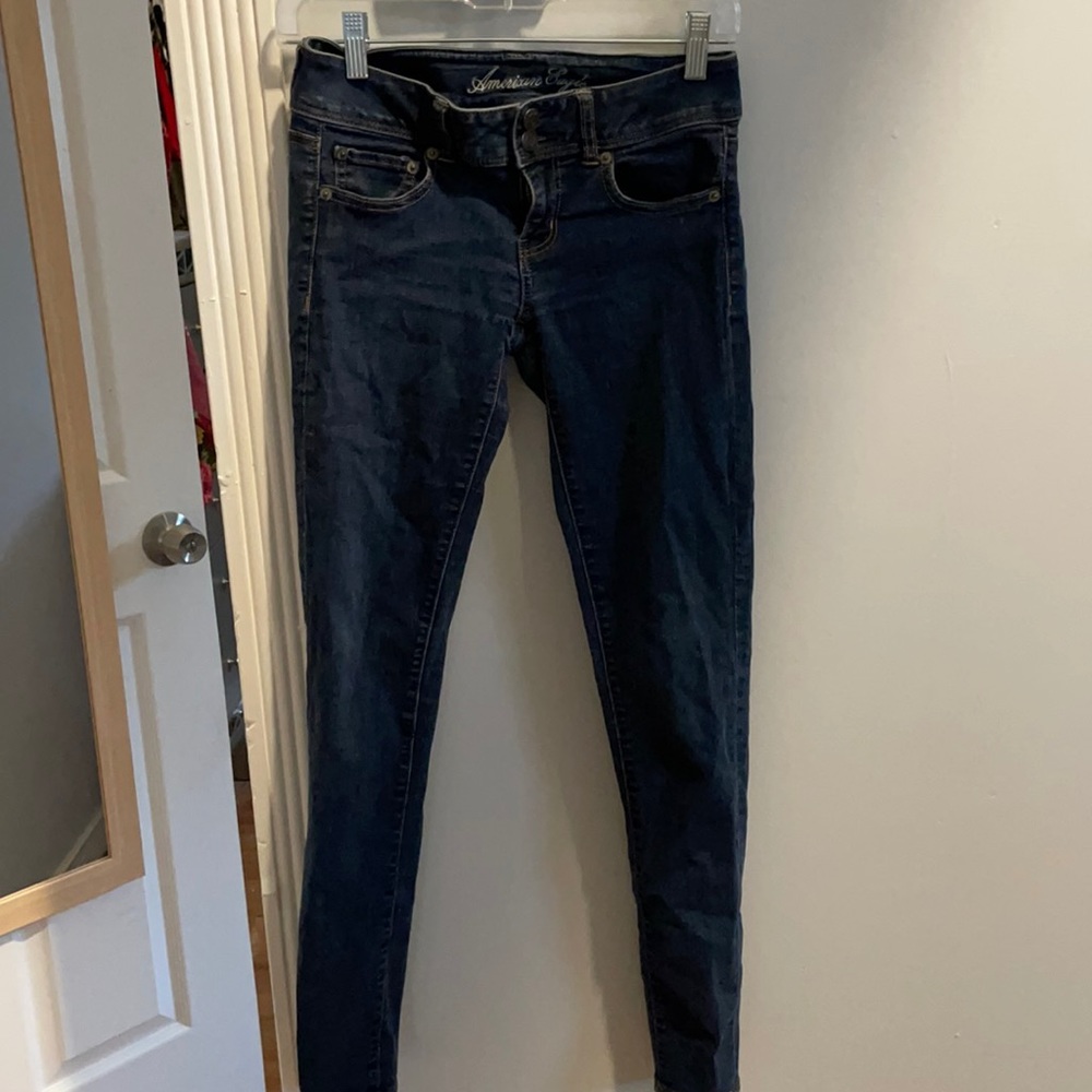 says size 4 but fits like a 2